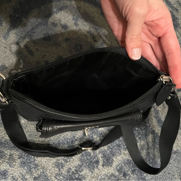 Coach Black Pebbled Leather Turn Lock Pocket Swingback Crossbody Bag - Picture 3 of 3